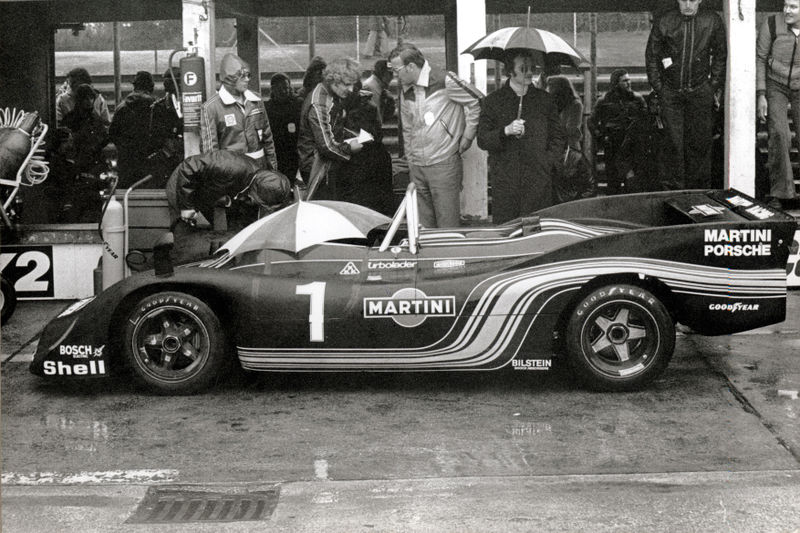 Illustration for article titled The Story of the Porsche 'Black Widow'